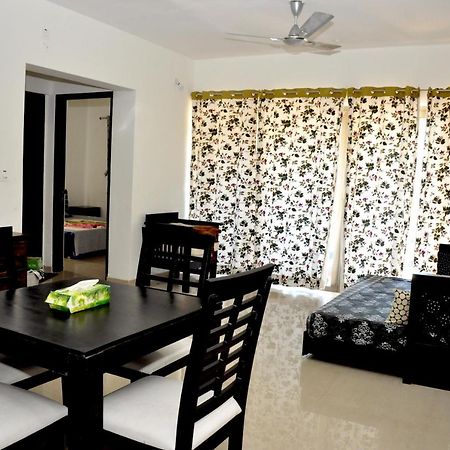 2Bhk Lake View Apartment Lavasa Kültér fotó