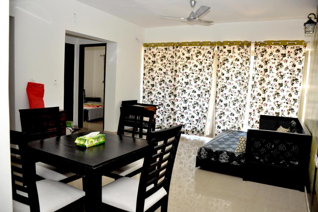 2Bhk Lake View Apartment Lavasa Kültér fotó